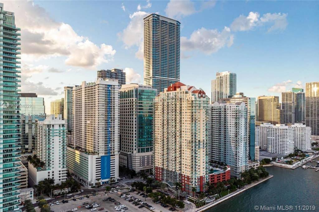 Luxury Penthouse Brickell 3 Bedrooms Free Parking マイアミ エクステリア 写真