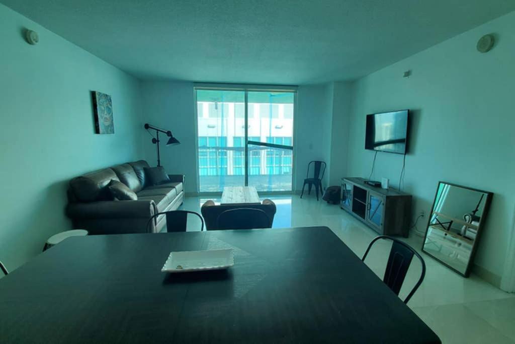 Luxury Penthouse Brickell 3 Bedrooms Free Parking マイアミ エクステリア 写真