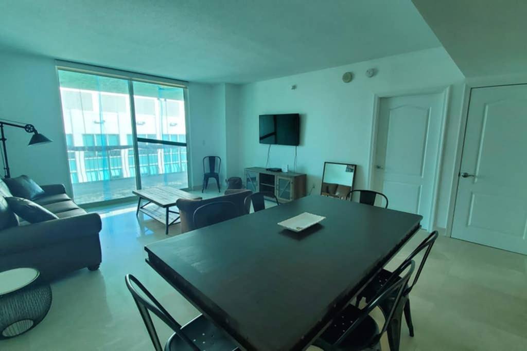 Luxury Penthouse Brickell 3 Bedrooms Free Parking マイアミ エクステリア 写真