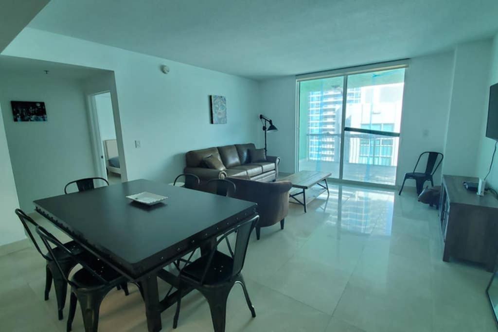 Luxury Penthouse Brickell 3 Bedrooms Free Parking マイアミ エクステリア 写真